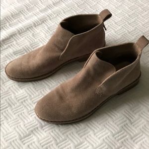 Dolce Vita Findley Suede Flat Booties Sz 7.5